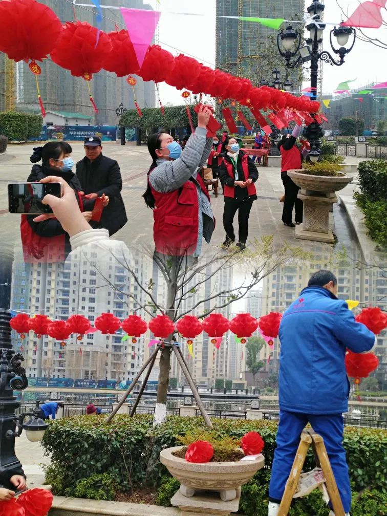 春来人间暖，节来万家圆